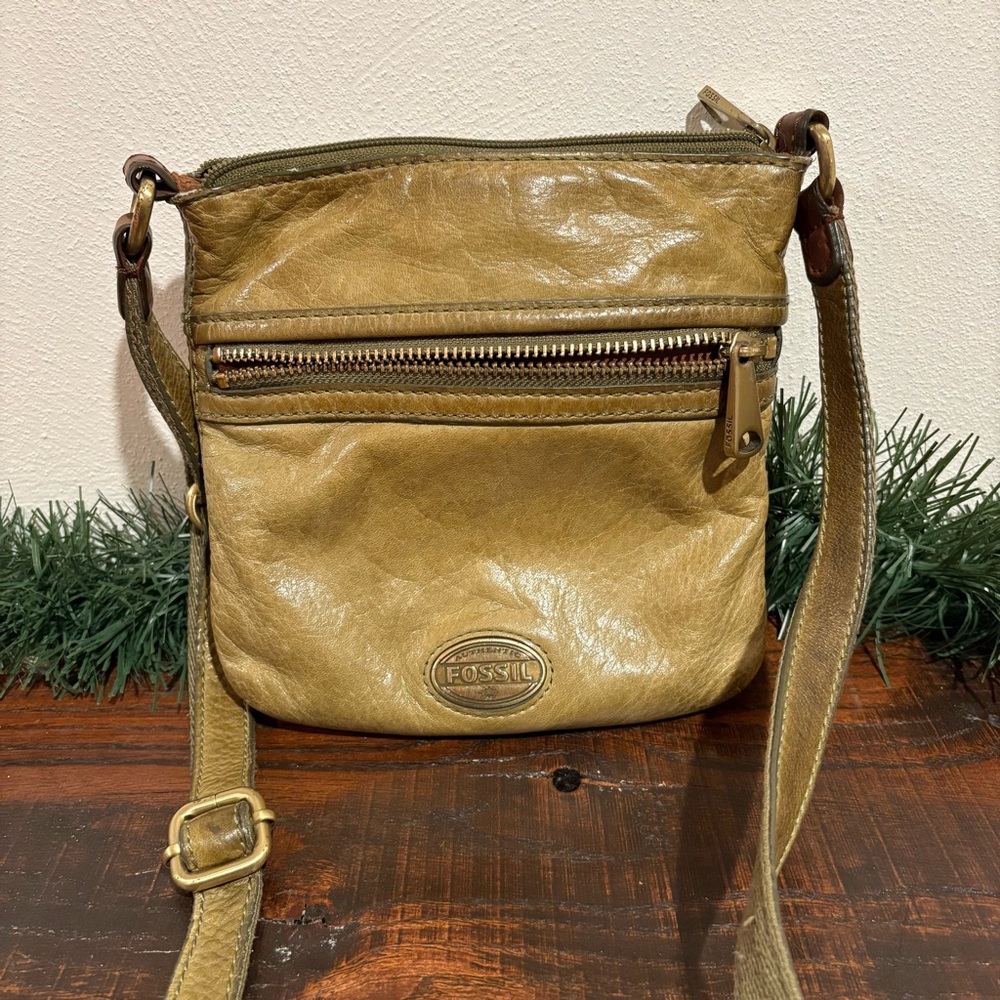 Fossil olive green crossbody bag